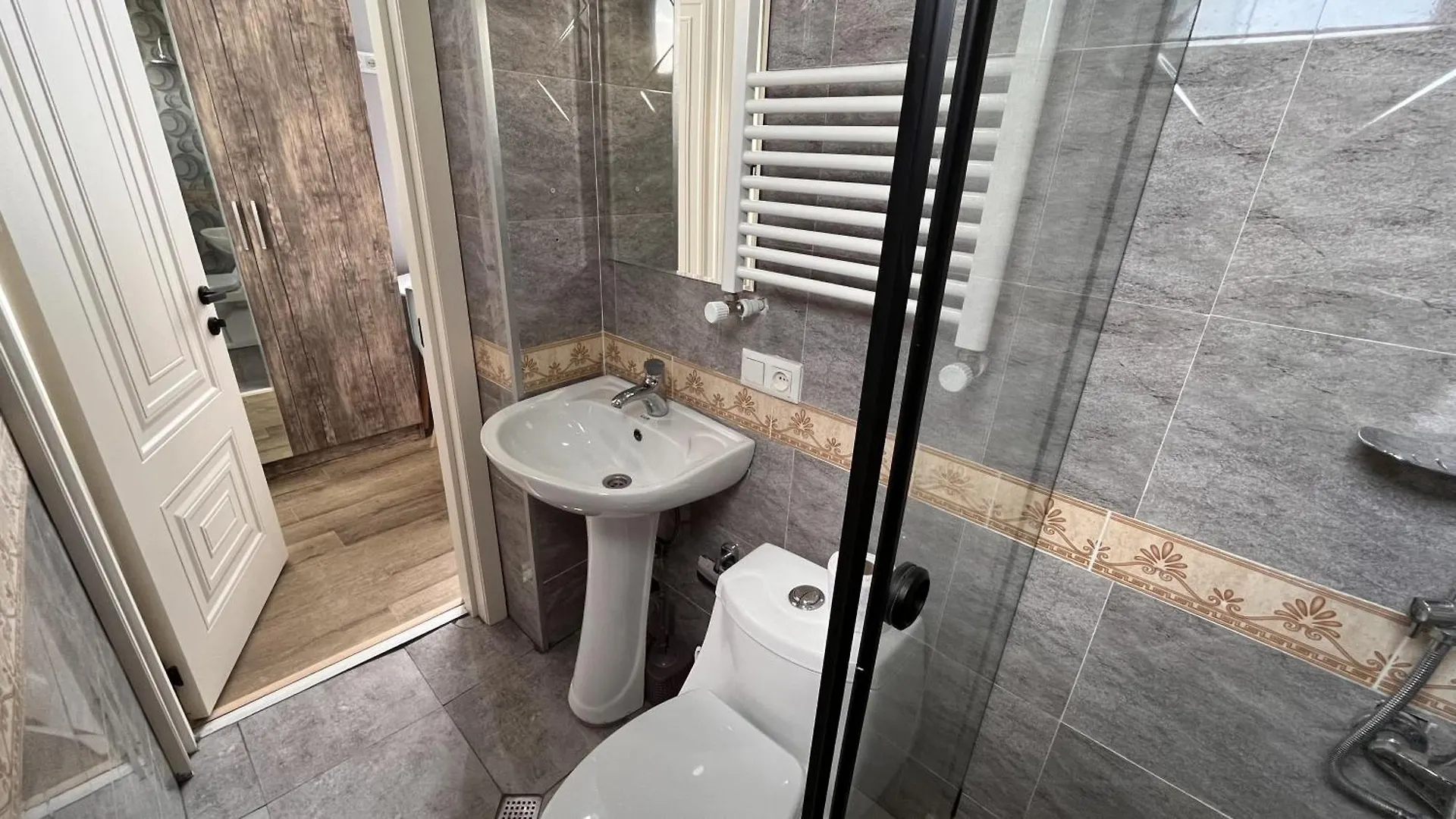 Isani Vip Apartments 12 3 Tbilisi
